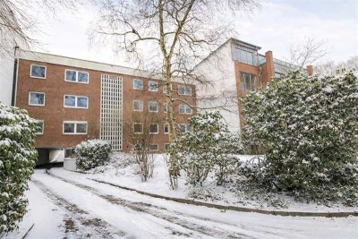 Helle 3-Zimmer-Wohnung in gewachsener Lage von Hamburg-Volksdorf - mit Balkon, Kamin und Stellplatz!