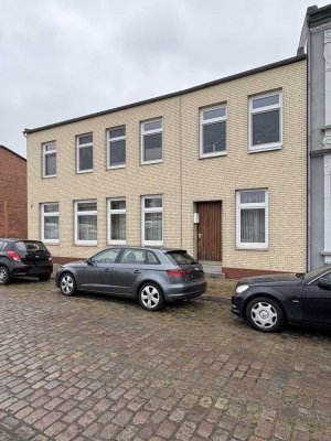 Helle 4-Zimmer-Wohnung mit viel Potenzial in zentraler Lage von Elmshorn