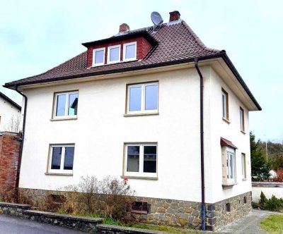 Moderne 3,5-ZKB-Obergeschoss-Wohnung mit großzügiger Dachterrasse