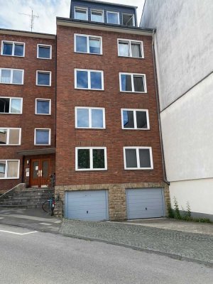 TH-Nähe Försterstraße: 3 Zi plus Wohnküche, Balkon, Di, Bad/Dusche, sep.WC, ca.80 m²,für 2er-WG