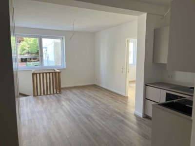 Sanierte 3 Zimmer Maisonette-Wohnung in zentraler Lage von Ludwigsburg-Neckarweihingen