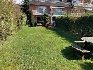 Stilvolle Maisonette-Wohnung mit Garten und Tiefgarage
