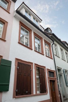 Historische Maisonette-Wohnung mit 5 Zimmern und Terrasse in der Heidelberger Altstadt