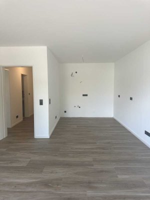 Traumhafte, neu sanierte Wohnung in Wassernähe