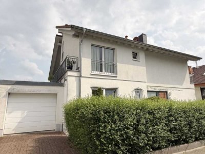 Ein "Haus im Haus" mit zusätzlicher Einliegerwohnung in Bestlage am Hofheimer Steinberg