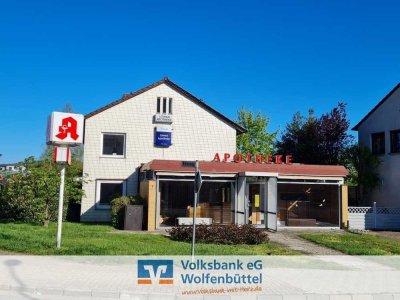 Zweifamilienhaus mit Laden (ehem. Apotheke)!