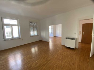 Gepflegte 3-Zimmer-Wohnung mit Einbauküche und Balkon in ruhiger Lage in Stuttgart-West
