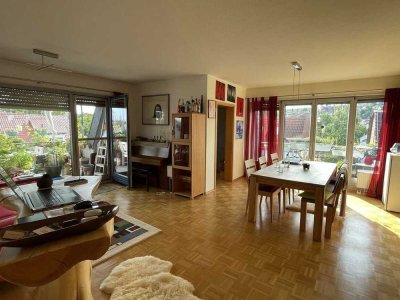 ImmobilienPunkt*** Moderne 3-Zimmer-Dachgeschosswohnung mit Ausblick