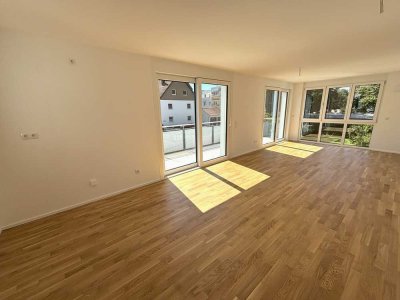 IN KÜRZE EINZIEHEN - IHR WOHNTRAUM WARTET - Helle, großzügig geschnittene 3-Zi-Wohnung