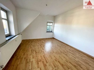 Schicke 3-Raum-Wohnung am Markt in Schwarzenberg!