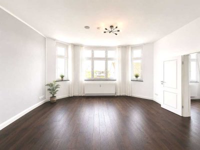Über 100 m² Altbauflair – außergewöhnliche 2-Zimmer-Wohnung mit beeindruckendem Raumgefühl!