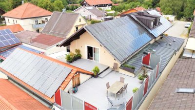 Renoviertes Wohn- und Geschäftshaus mit Dachterrasse, Garten und PV-Anlage