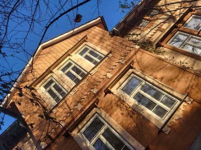 Großzügiger, sanierter 5-Zimmer Altbau im Erdgeschoss