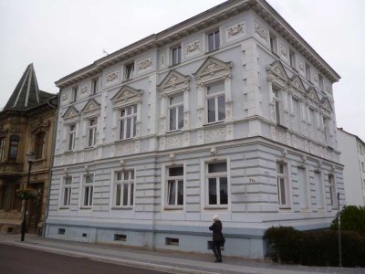 Sehr schöne helle 2 Raum DG-Wohnung in denkmalgeschütztem Haus in Burg (MD)