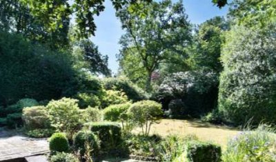 Freistehendes Haus mit idyllischem Garten sucht Gartenfreunde in Rissen, Hamburg