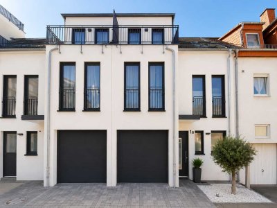 Zeitlose Architektur trifft modernen Wohnkomfort – Doppelhaushälfte mit Charakter