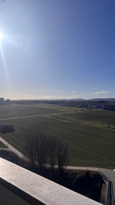 2 Zimmer Wohnung mit Balkon (toller Weitblick), Einbauküche