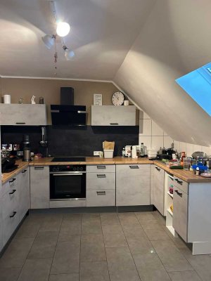 Preiswerte, gepflegte 6-Raum-DG-Wohnung in Fronhofen