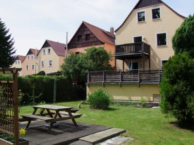 große 2-RW mit Terrasse und Garten