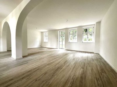 Exklusives Wohnerlebnis mit Terrasse & Blick ins Grüne – 4-Zimmer-Traumwohnung in Salzmünde