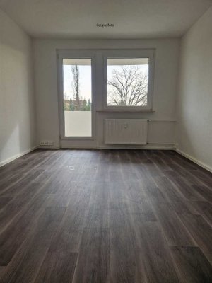 2 - Raumwohnung mit Balkon in der Hufelandstraße 9 ab November 2025 zu vermieten!
