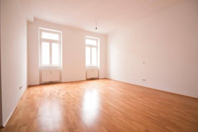 Ruhige 2-Zimmer-Altbau-Wohnung | Top Lage direkt neben U-Bahn