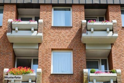 Gemischt genutzte Liegenschaft mit Geschäftslokal, mehreren Wohnungen und zusätzlichem Wohnhaus