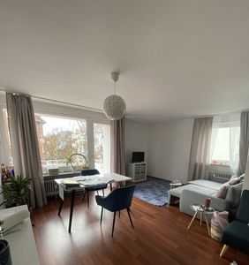 Möblierte 2-Raum-Wohnung mit Balkon und EBK in Stadtmitte Neu-Ulm