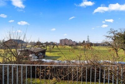 sanierungsbedürftiges Juwel in Lochau: großes Haus mit Seeblick und Garten!