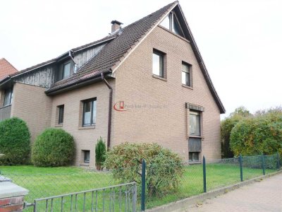 Wohnhaus mit Halle auf über 1.000 m² Eigentumsgrundstück
