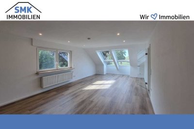 Erstbezug nach Modernisierung: Dachgeschosswohnung mit Einbauküche und extravaganten Veluxfenstern!