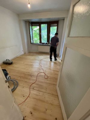 *Offenbach*-2-Zimmer Wohnung mit EBK und Balkon