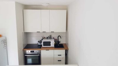 Möblierte 1-Zimmerwohnung mit Balkon und Küche in Gerresheim