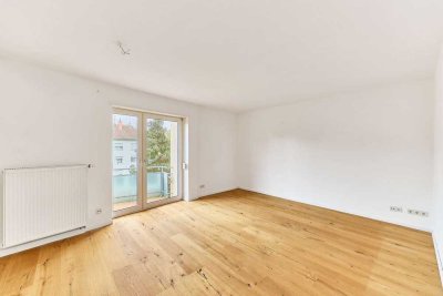 Renovierte 4-Zimmer-Wohnung mit Balkon und Garage