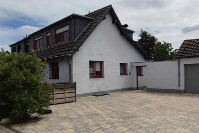 Modernisiertes Wohnhaus, großer Garten, K‑Vogelsang mit Ausbaureserven von privat im Bieterverfahren