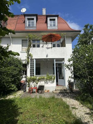 DORNBUSCH - Gartenwohnung in charmantem Altbau - sofort frei!