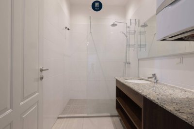 Wundervoll aufgeteilte 5-Zimmer Altbauwohnung in zentraler Lage!