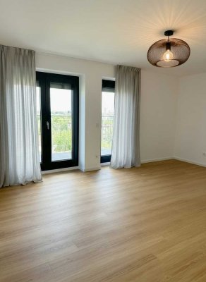 Erstbezug nach Sanierung: Lichtdurchflutete Penthouse 3-Zimmer-Whg. in Nymphenburg