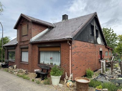 Lage zum Verlieben, Haus zum Anpacken: Sanierungsobjekt direkt am Kudenseer-Kanal