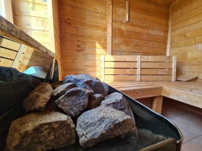 Exklusives Eigenheim im Bungalowstil mit Sauna, Wellnessbereich, Bar und vielem mehr in Feldrandlage