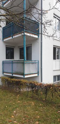 Charmante 2-Zimmer Wohnung Hochparterre mit Balkon und EBK in München-Untermenzing