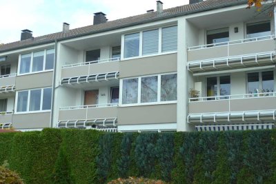 IN GRÜNER LAGE VON BONN - DUISDORF:   4-ZIMMER-WOHNUNG MIT BALKON