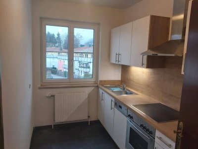 helle 2 Zimmer Wohnung in Wilhelmsburg mit Einbaukueche, großem Kellerabteil und Parkplatz