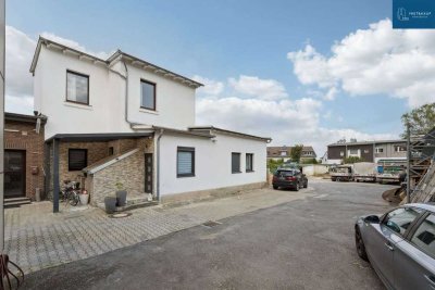 Mehrfamilienhaus mit Einfamilienhaus und Büro - großzügiges Anwesen in Solingen