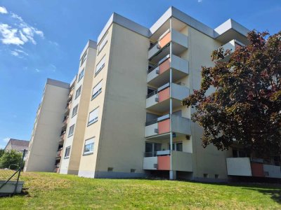 Gepflegte 2-Zimmer-EG-Wohnung mit Balkon und EBK in Sachsenheim