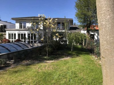 Sonniges Haus mit ELW auf Traumgrundstück