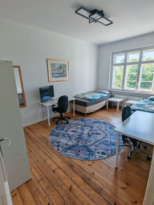 2,5 Zimmer WG vollmöbiliert leerstand