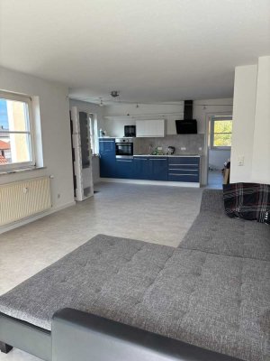 Helle 3-Zimmer-Wohnung mit Balkon