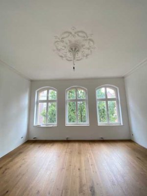 TRAUMHAFTE, KERNSANIERTE ALTBAUWOHNUNG IM HERZEN DER DÜSSELDORFER ALTSTADT ZU VERMIETEN