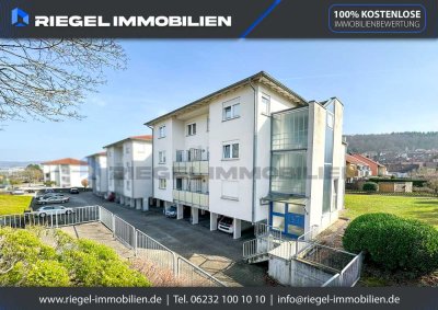 Sie hier? Wir auch! Gepflegte 2 Zimmer Wohnung mit Stellplatz und Balkon in beliebter Wohnlage!
